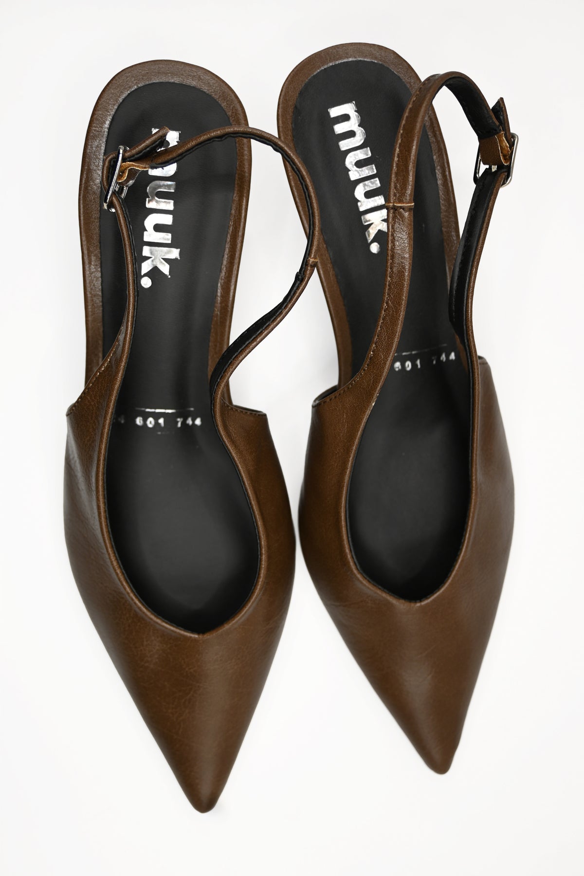 Nuumas Tacones Cafes